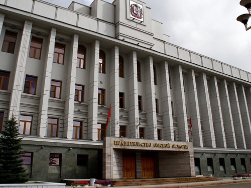 Александр Бурков подписал соглашение о минимальной зарплате в Омской области на 2020 год