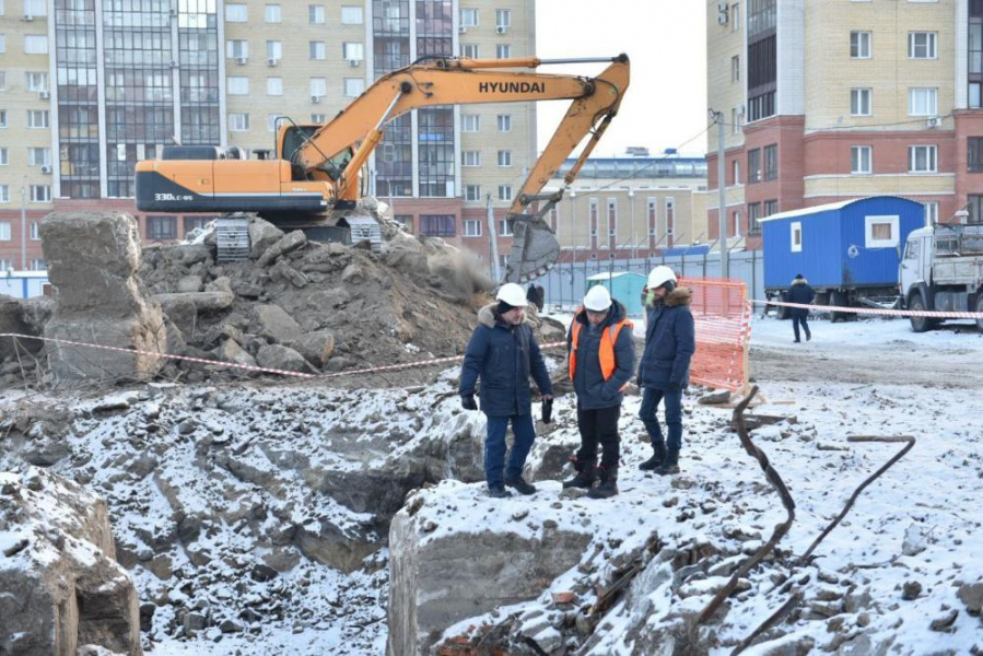 Сергей Шелест проконтролировал ход работ на ключевых стройках Омска