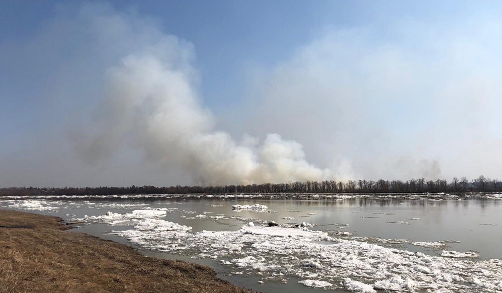 Стало известно, что горит и воняет в Омске