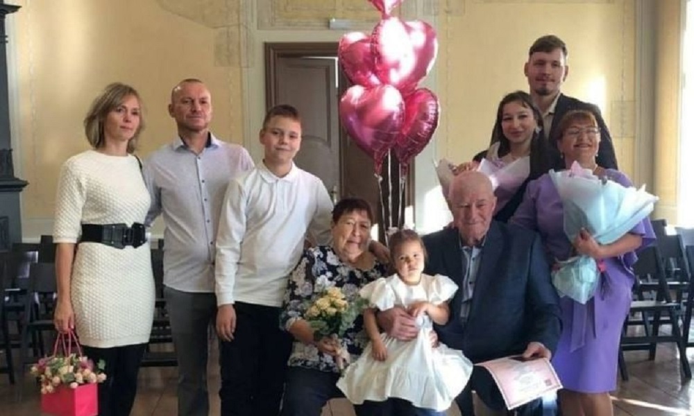 Россияне поженились спустя 53 года отношений