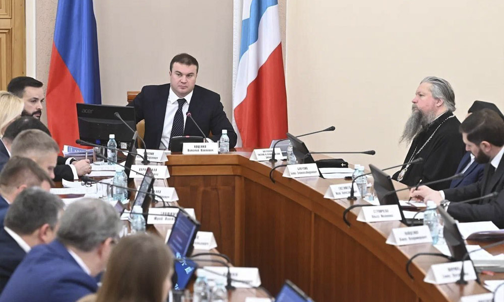 Виталий Хоценко рассказал о поддержке студенческих семей в Омской области