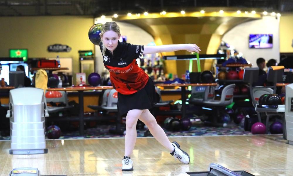 Омички Ольга и Виктория Каширские завоевали серебро и бронзу всероссийских соревнований по боулингу 