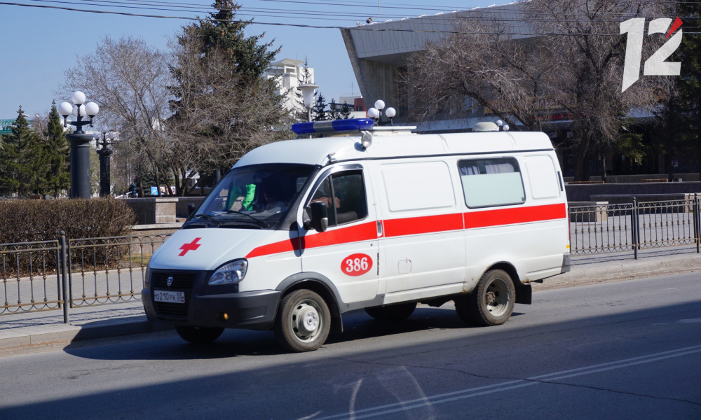 В Омске на батуте мальчик сломал плечо