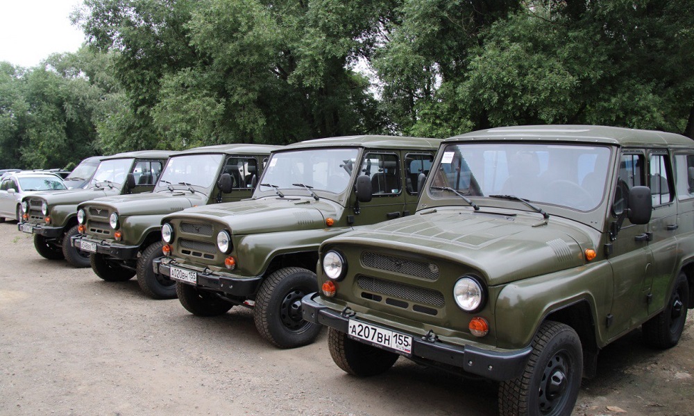 Для лесничеств Омской области приобрели 4 автомобиля УАЗ «Хантер»