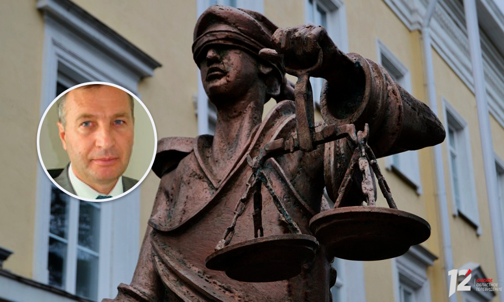 Суд постановил отправить в отставку главу района Омской области, выписавшего себе 1,4 млн рублей премий