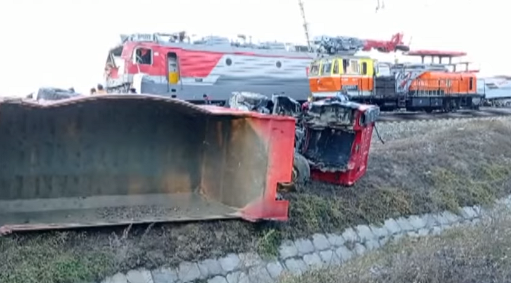 Поезд Владивосток — Омск задерживается на 6 часов из-за аварии с погибшими [ВИДЕО]