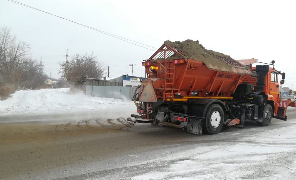 Омское УДХБ закупает песок для применения на дорогах в зимний период