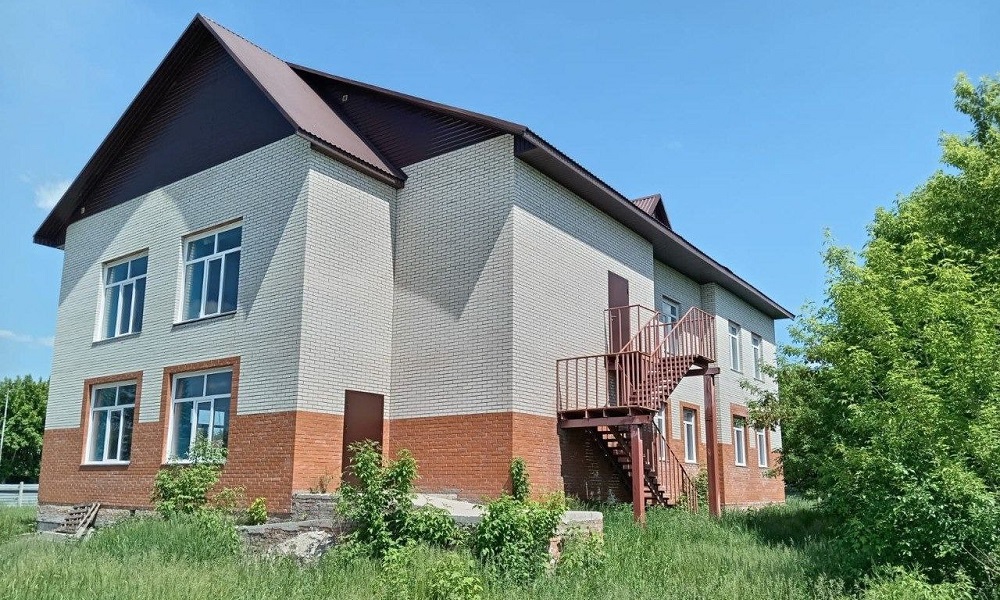 Для детской школы искусств в Любинском районе приобрели новое здание