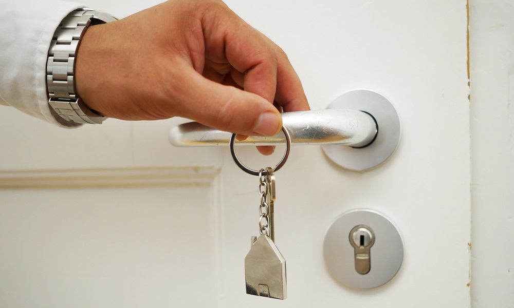 Для детей-сирот в министерстве образования Омской области объявили дополнительные сроки приёма документов на выдачу жилищных сертификатов