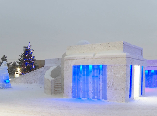 Омичей приглашают в ледовый городок у "Сибирского нефтяника" 