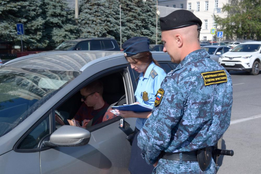 В Омске пенсионер лишился иномарки за неоплату почти 150 штрафов 