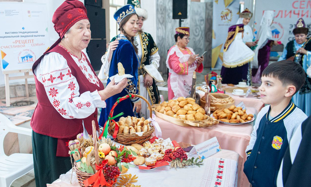 Омский Дом Дружбы запустил проект о семейных традициях разных народов