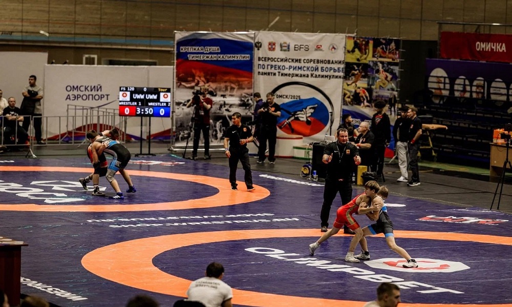 Омские борцы выиграли девять медалей на турнире по греко-римской борьбе памяти Тимержана Калимулина