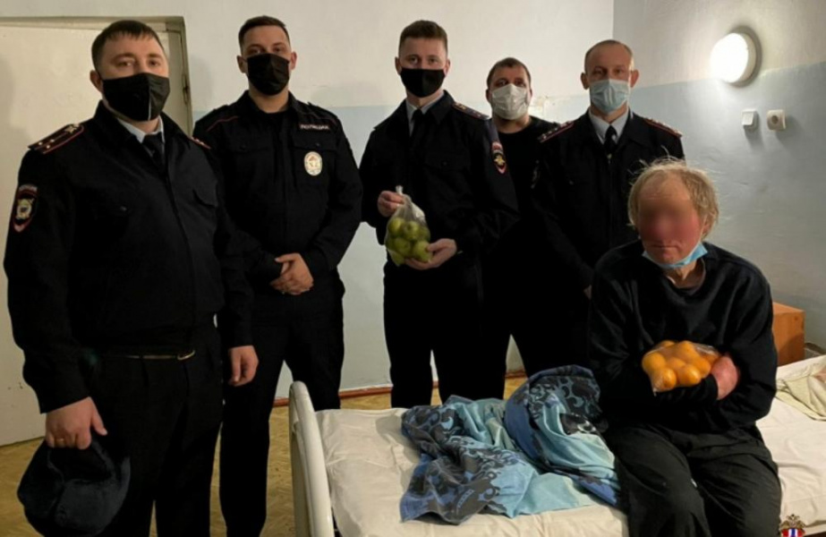 Омские полицейские помогли отыскать пенсионера, который 3 дня не мог найти дорогу в своё село 