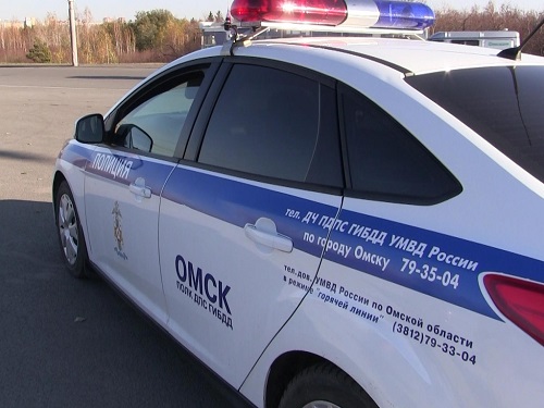 В Омске большегруз врезался в пассажирский автобус