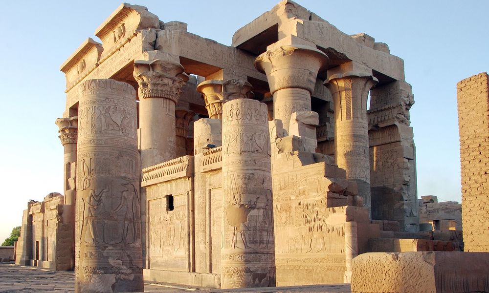 Чартерные рейсы в Египет возвращаются: Владимир Путин снял запрет на полёты