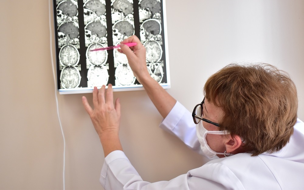 20 омичей, страдающих от страшной болезни, начнут бесплатно получать импортные лекарства