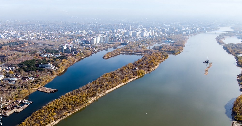 В Омске на Иртыше появился небольшой остров