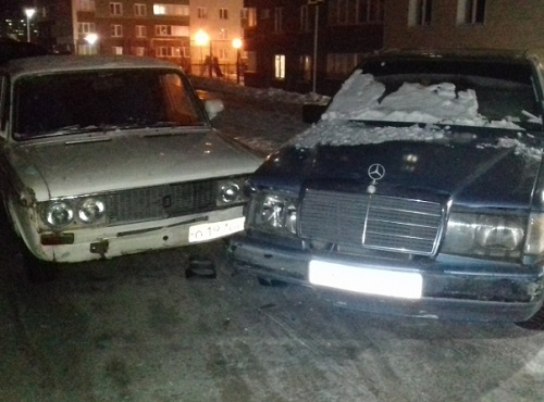 Группу омичей будут судить за инсценировку ДТП и незаконное получение страховых выплат