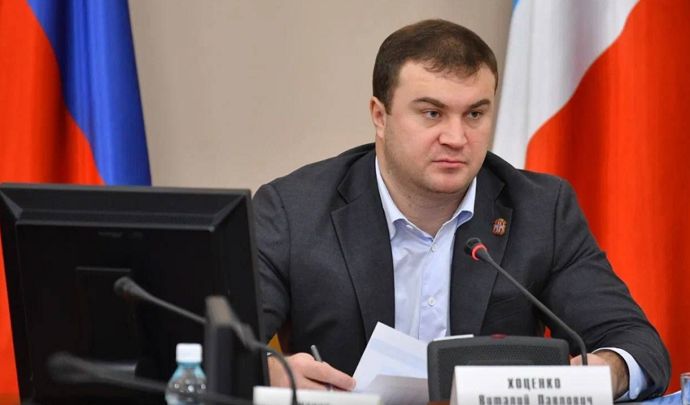 Виталий Хоценко сообщил, что за год в Омской области появилось 105 новых базовых станций сотовой связи