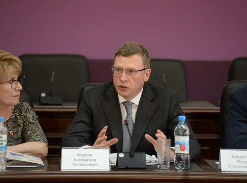 Александр Бурков обсудил с общественниками реализацию нацпроектов в Омске