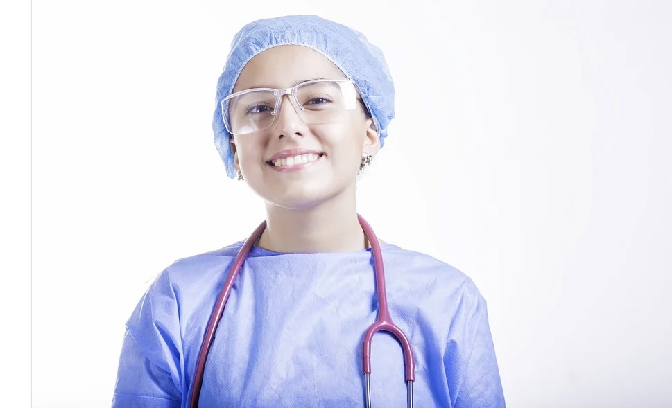 150 омских врачей пройдут дополнительное обучение в университете минздрава России