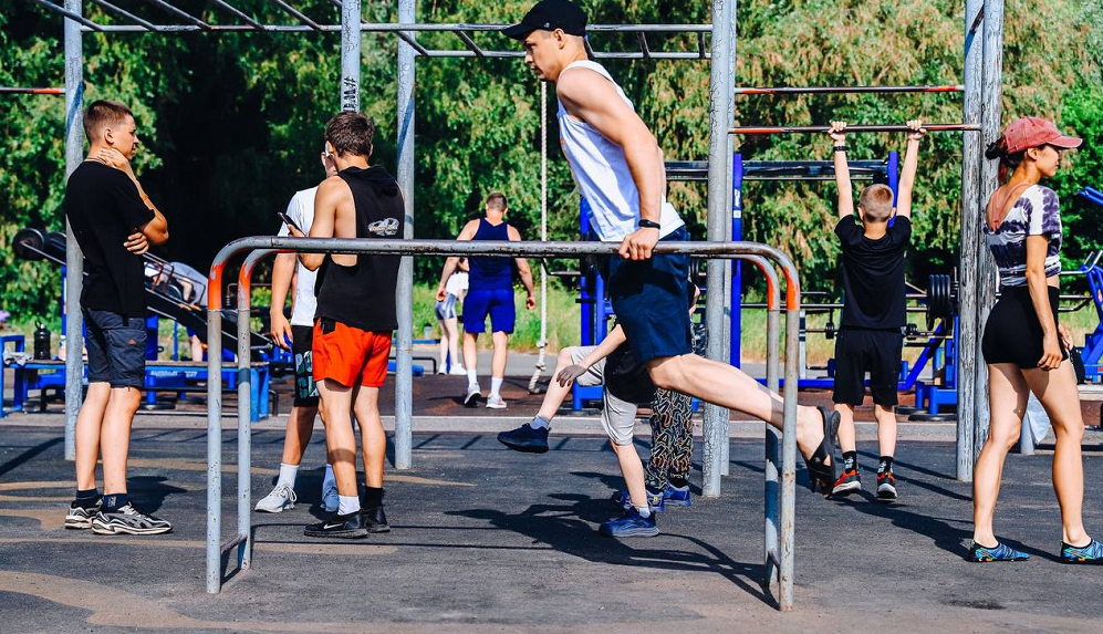 Более 4 тысяч омичей этим летом посетили бесплатные тренировки в парках и скверах города