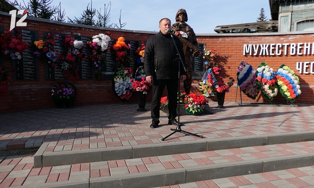 В Таре простились с погибшими волонтёрами