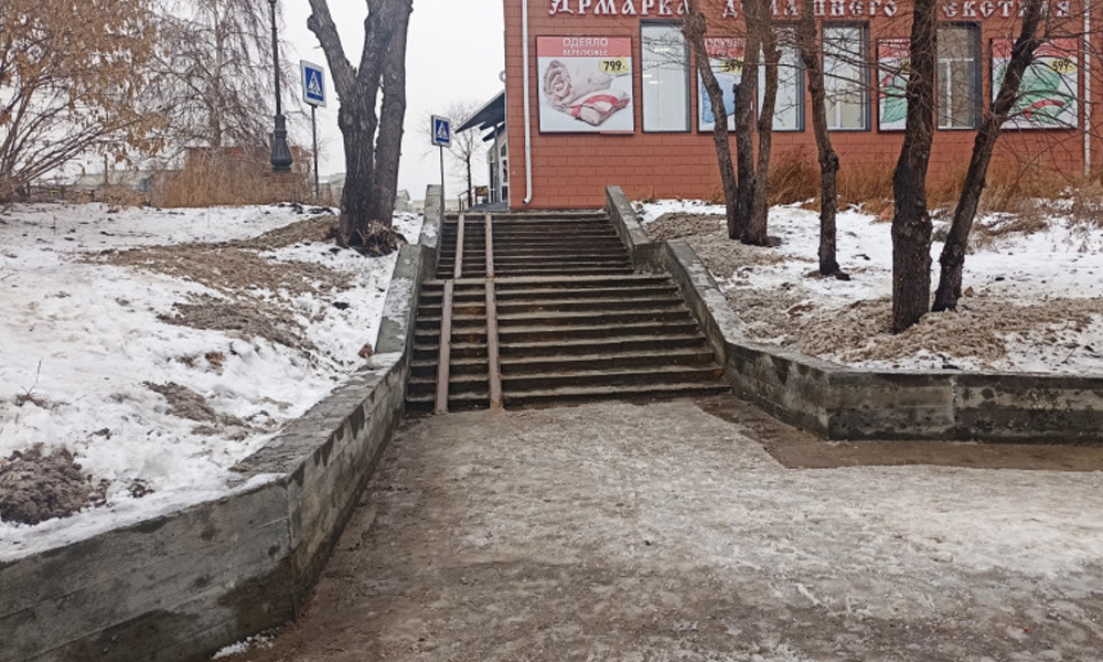 В Омске благоустроят территорию у памятника Бухгольцу