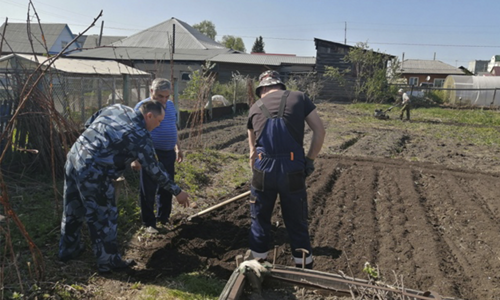 В Омске сотрудники СИЗО-2 помогли труженице тыла Марии Поден