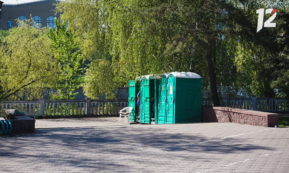 Мэрия Омска ищет подрядчиков, которые установят бесплатные биотуалеты в городе 