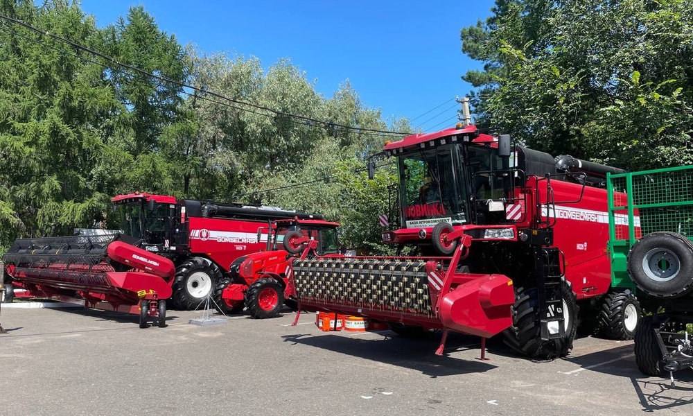 На выставке «АгроОмск-2024» презентуют именной комбайн, названый в честь знаменитого жителя города 
