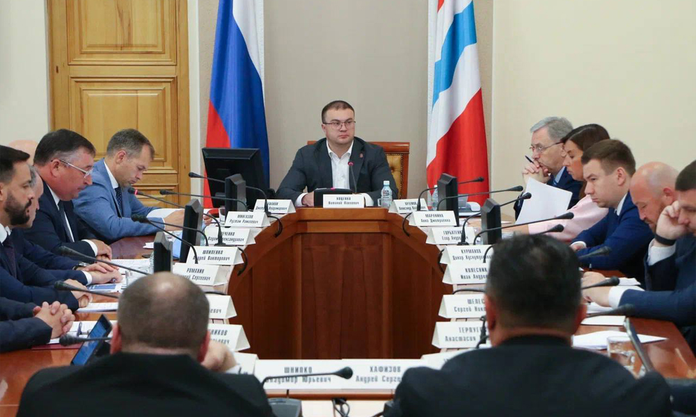 Виталий Хоценко поручил усилить контроль за обеспечением безопасности детей в оздоровительных учреждениях Омской области