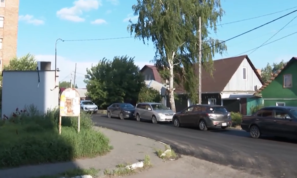 На улице 35-й Северной завершили ремонт дороги к жилым домам