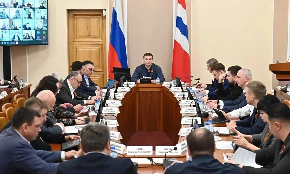 Виталий Хоценко провёл субботнее оперативное совещание с региональным правительством и главами муниципалитетов.