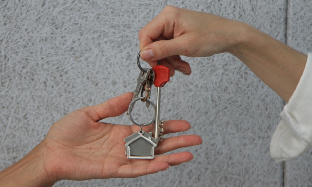 В Омской области больше 4 тысяч многодетных семей списали часть задолженности по ипотеке