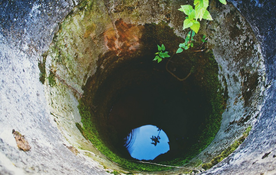 В Омске резко выросло число краж металлических крышек с колодцев — с начала года их пропало уже 75