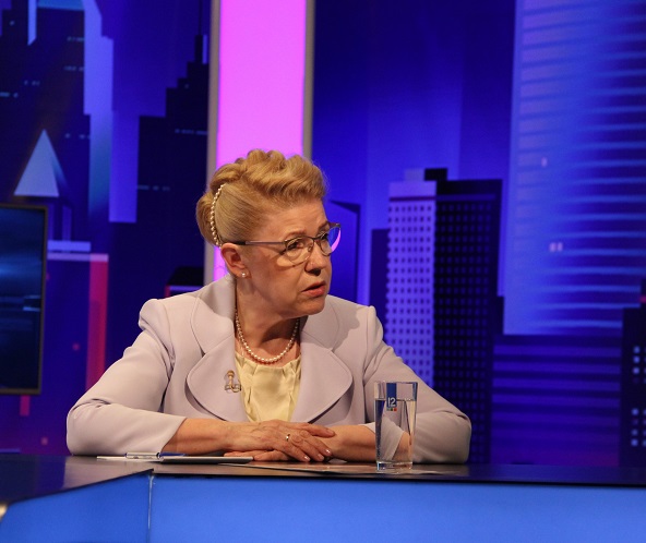 Сенатор Елена Мизулина ответит на вопросы омичей в прямом эфире 12 канала 