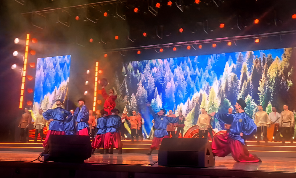 Омский русский народный хор выступил в Кремлёвском дворце