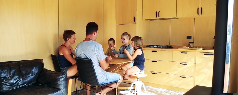 Россияне назвали способы борьбы с хандрой