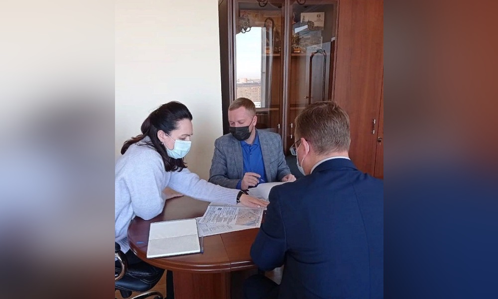 «Удалось прервать «сонный режим» подрядчика»: Оксана Фадина рассказала о скором вводе детсада в Рябиновке