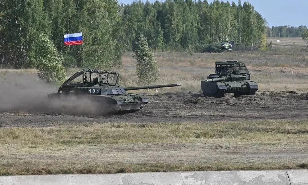День танкиста в Омске отметили «танковым вальсом» и награждением военнослужащих