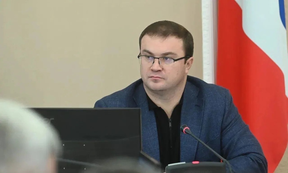 Виталий Хоценко поручил направить муниципалитетам более 200 млн рублей на прохождение отопительного сезона
