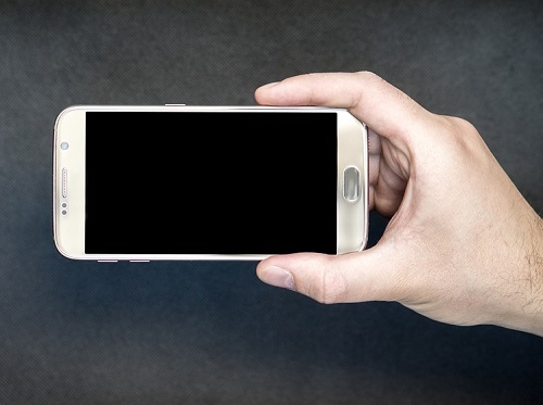 Омич сбежал с одолженным для звонка телефоном