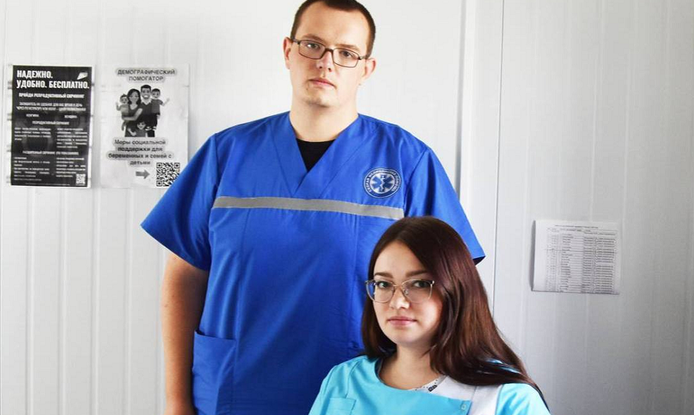 В Омской области брат и сестра получили медобразование и вернулись работать в родной Знаменский район