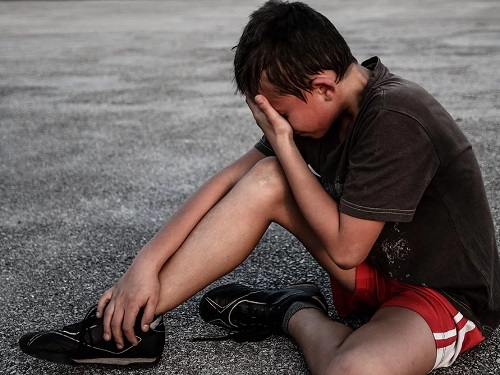 Истязавшего пасынка омича и его сожительницу будут судить по трём статьям