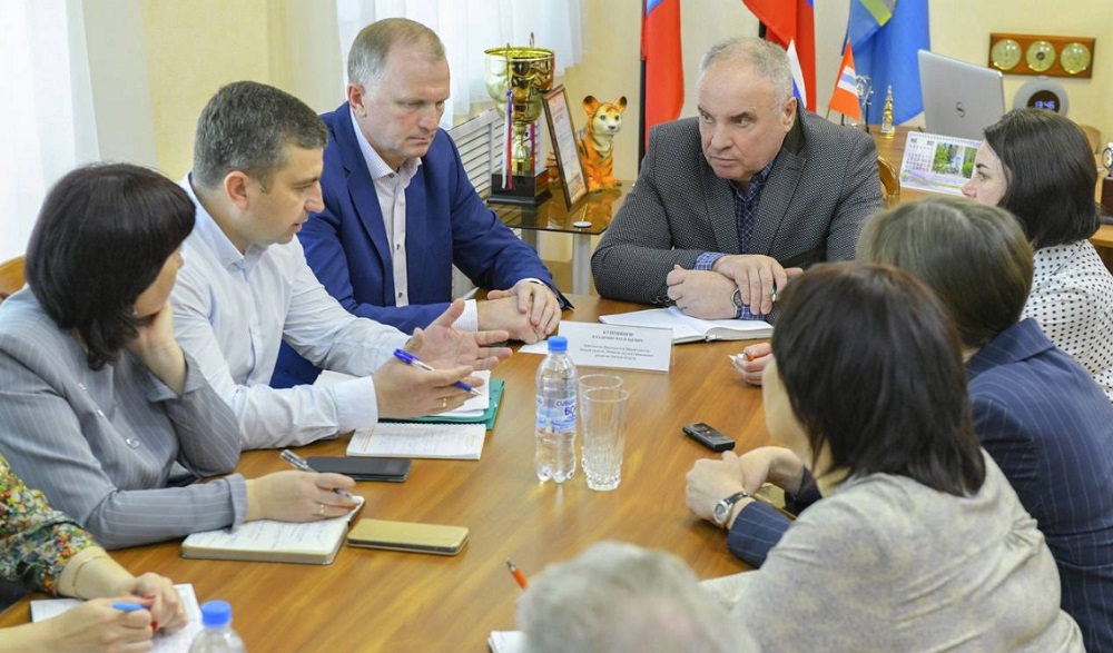 Реальная помощь: 86 семей погорельцев из Называевска получили по 50 тысяч рублей