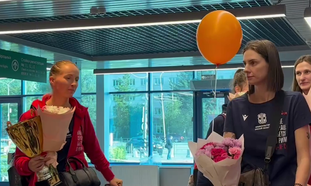 Волейбольная команда «Омичка» вернулась домой с Кубком Сибири и Дальнего Востока