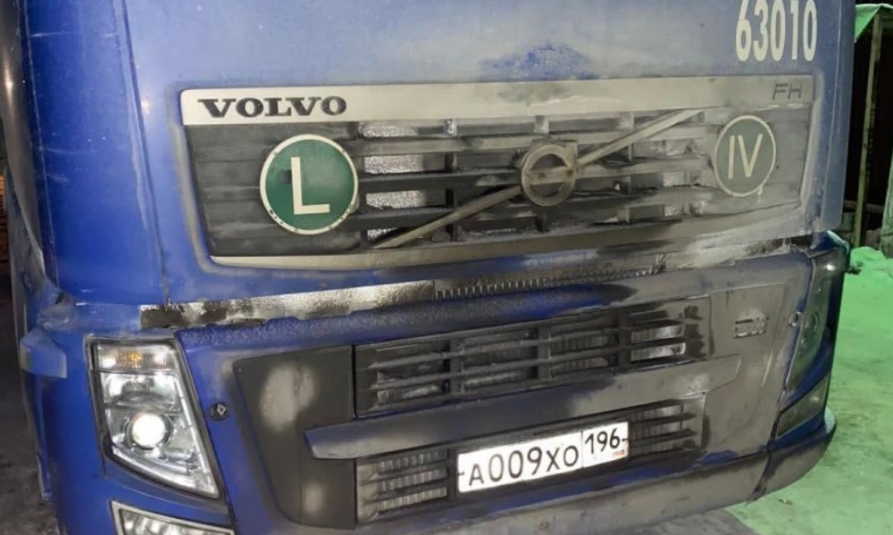 На трассе Тюмень — Омск пьяный водитель грузового автомобиля врезался в КамАЗ