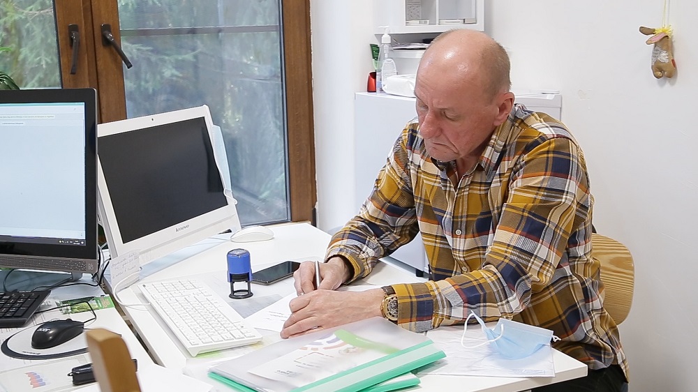 Омский детский хирург-ортопед Коробейников: "Огромная радость на душе, когда ребёнок встаёт на ноги"